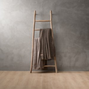 Maysa Wood Ladder