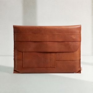 laptop sleeve-laptop pouch-leather laptop sleeve-leather laptop pouch-macbook-13"-leather sleeve-corporate gifts